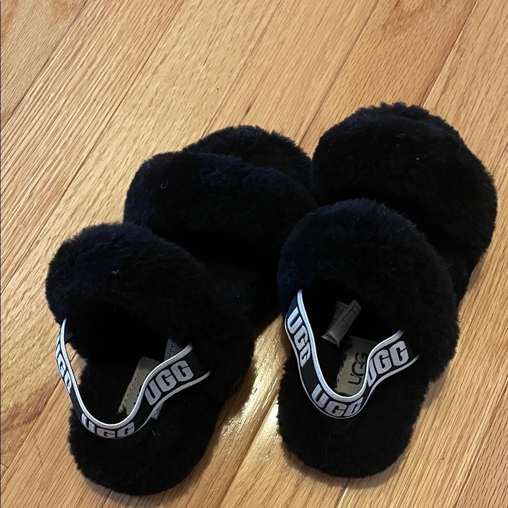 UGG Black Fluffy Slides